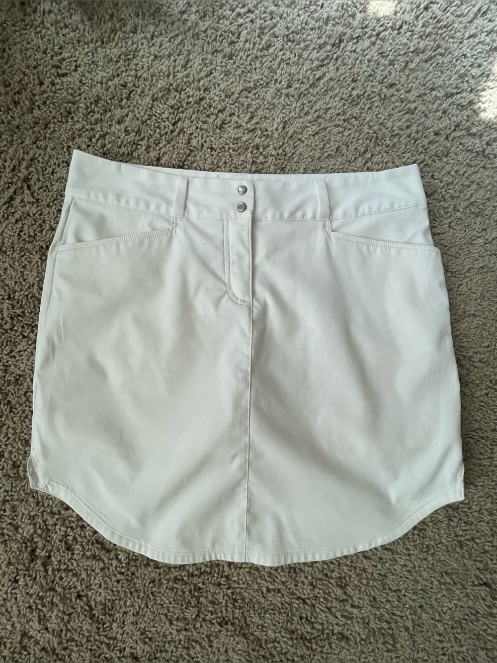 Adidas Woman’s Golf Skort in like new condition in SZ 8